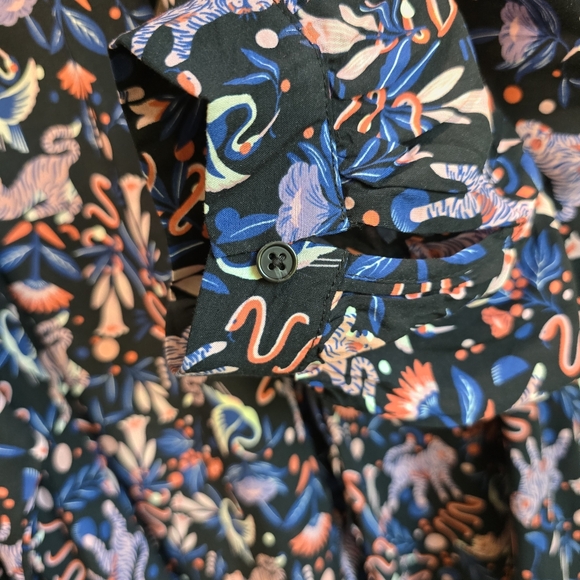 EUC Super Nice Letters Faye Buttondown Small - Picture 6 of 15